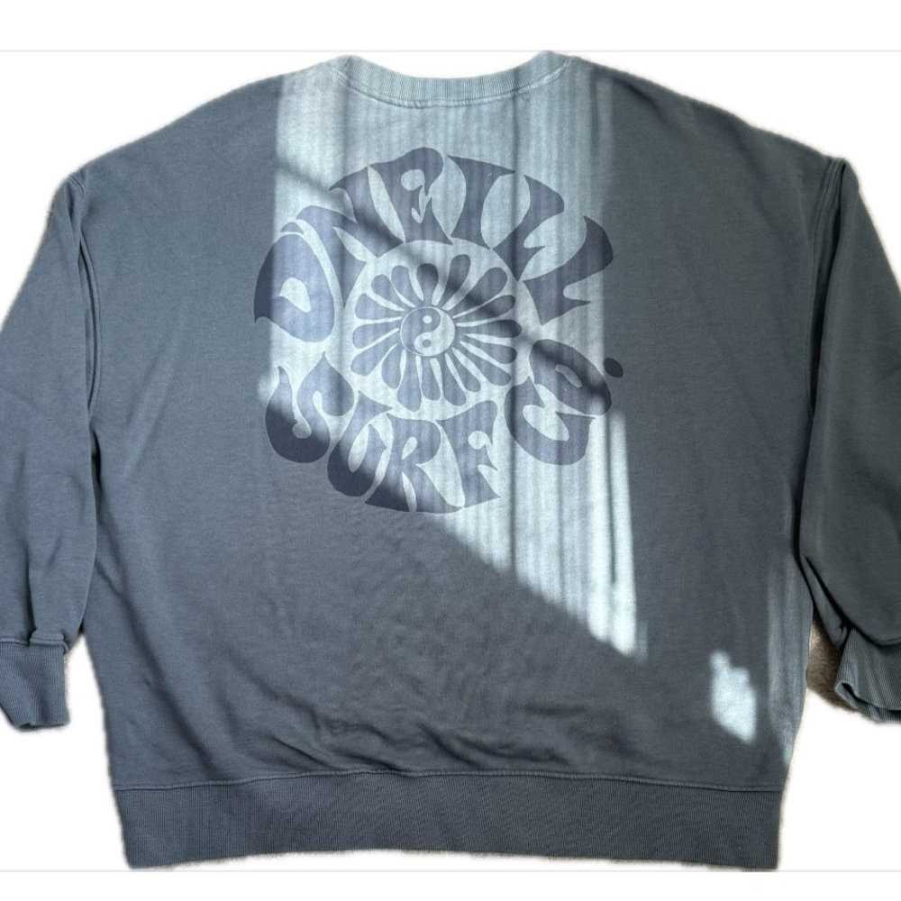 O'Neill Gray Crewneck Sweater with Graphic Design